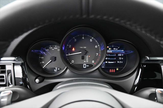 2026 Porsche Macan Unknown