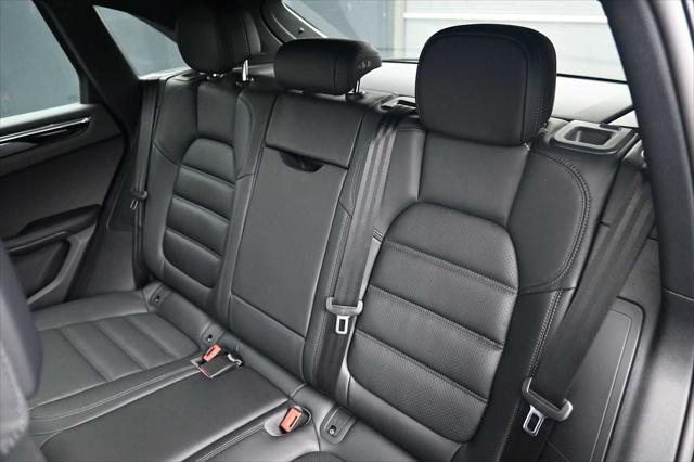 2026 Porsche Macan Unknown