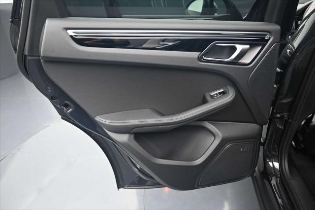 2026 Porsche Macan Unknown
