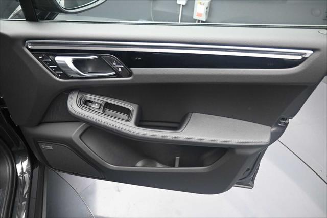 2026 Porsche Macan Unknown