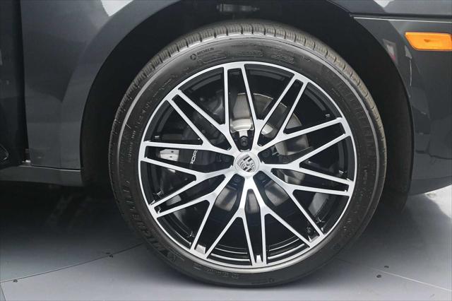 2026 Porsche Macan Unknown