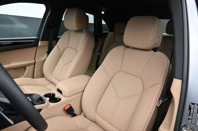 2026 Porsche Macan Unknown