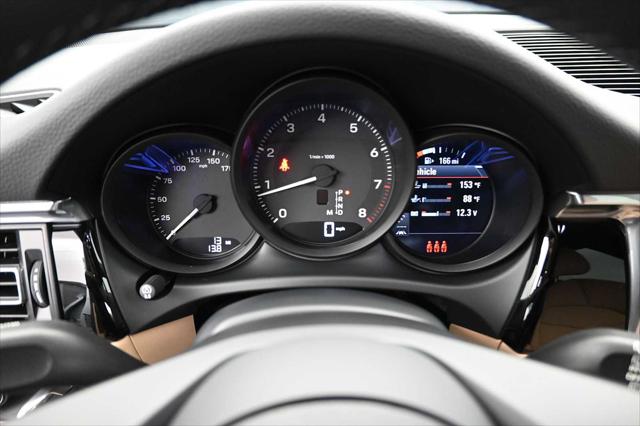 2026 Porsche Macan Unknown