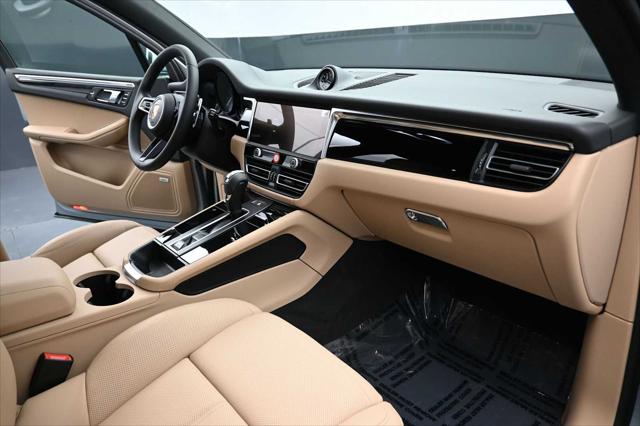 2026 Porsche Macan Unknown