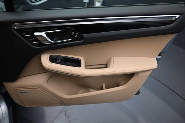 2026 Porsche Macan Unknown