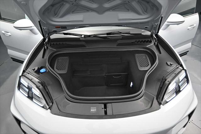 2026 Porsche Macan Electric Turbo