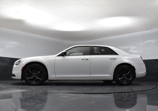 2023 Chrysler 300 Touring