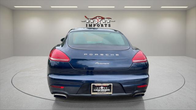 2015 Porsche Panamera 4