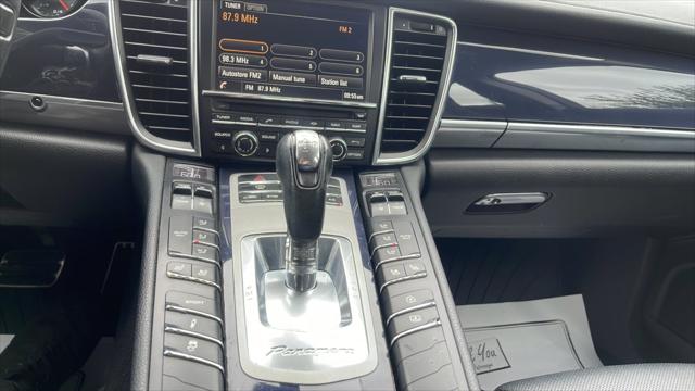 2015 Porsche Panamera 4