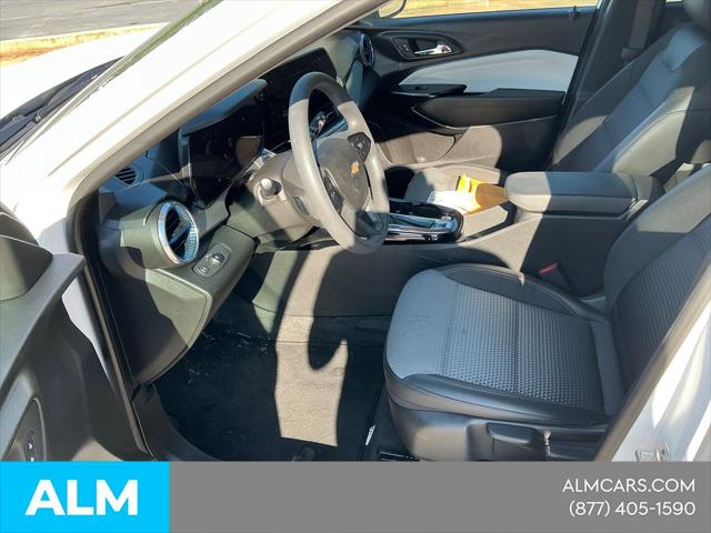 2025 Chevrolet Trax FWD LT