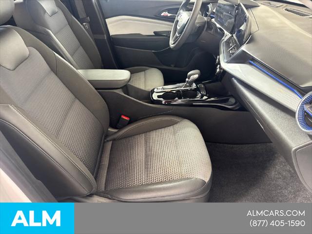 2025 Chevrolet Trax FWD LT