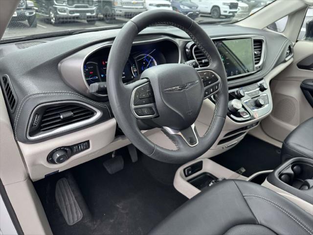 2024 Chrysler Pacifica Hybrid Select 2024 Chrysler Pacifica Hybrid Select