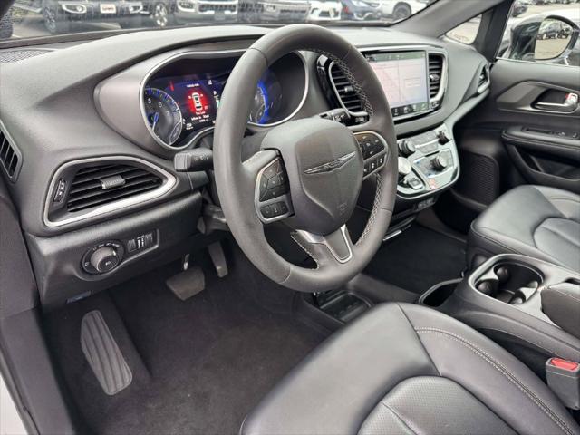 2025 Chrysler Pacifica Select 2025 Chrysler Pacifica Select