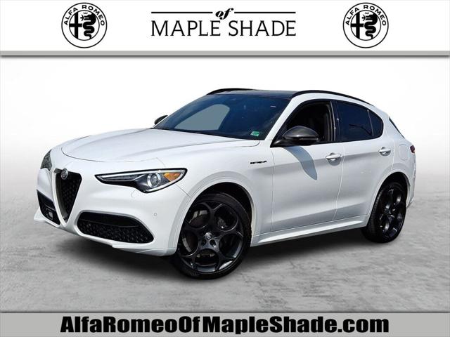2023 Alfa Romeo Stelvio Estrema AWD 2023 Alfa Romeo Stelvio Estrema AWD