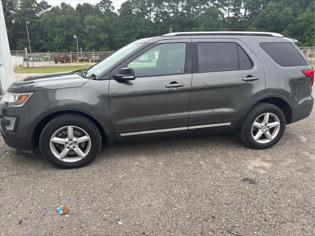 2017 Ford Explorer XLT 2017 Ford Explorer XLT