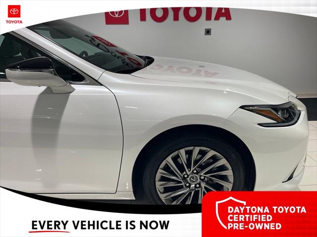 2025 Lexus ES 300h Luxury