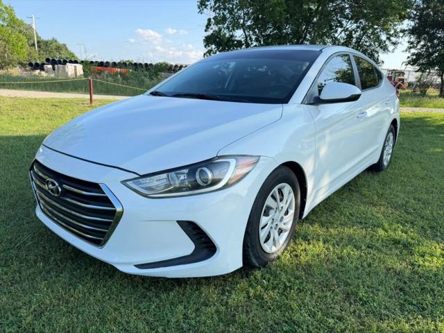 2017 Hyundai Elantra SE for sale in Lewisville, TX