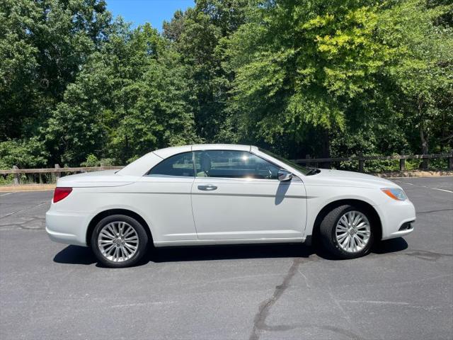 2012 Chrysler 200 Limited