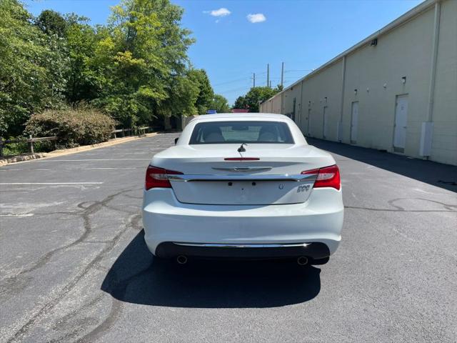 2012 Chrysler 200 Limited