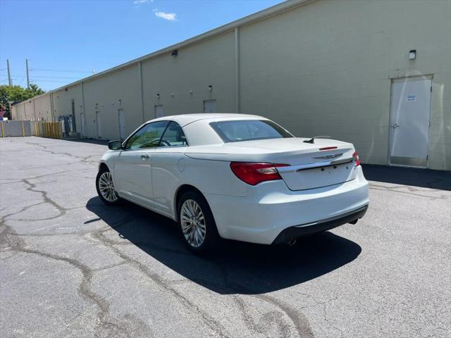 2012 Chrysler 200 Limited
