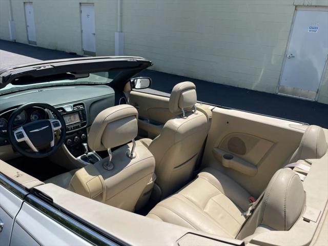 2012 Chrysler 200 Limited