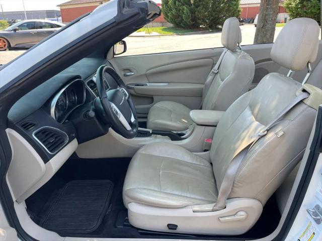 2012 Chrysler 200 Limited