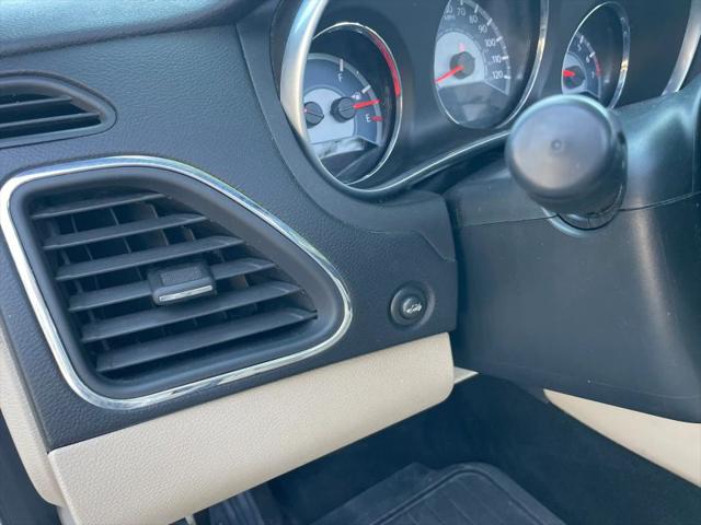 2012 Chrysler 200 Limited