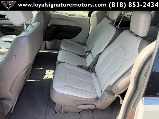 2017 Chrysler Pacifica Touring-L