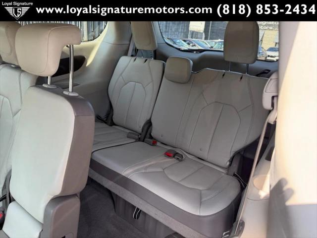 2017 Chrysler Pacifica Touring-L