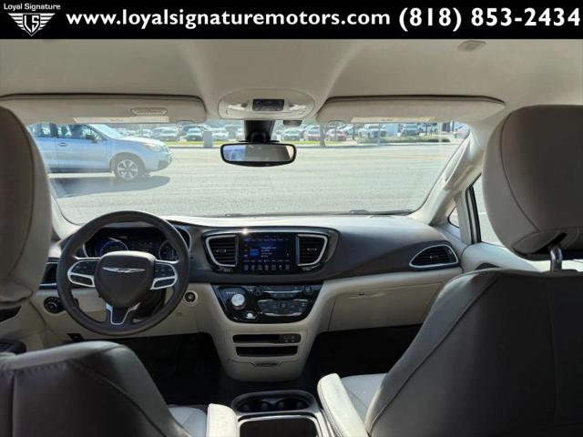 2017 Chrysler Pacifica Touring-L