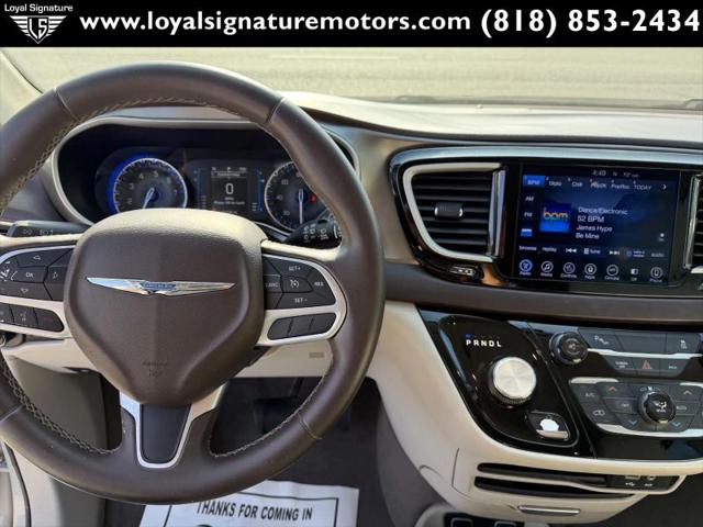 2017 Chrysler Pacifica Touring-L