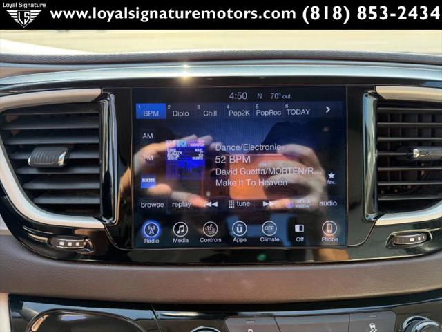 2017 Chrysler Pacifica Touring-L
