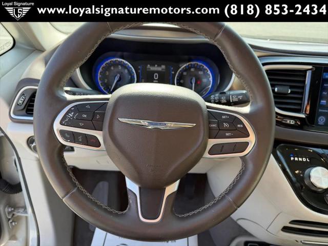 2017 Chrysler Pacifica Touring-L
