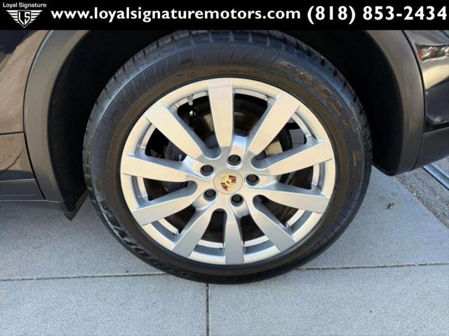 2012 Porsche Cayenne Base