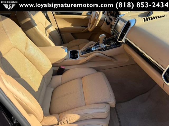 2012 Porsche Cayenne Base
