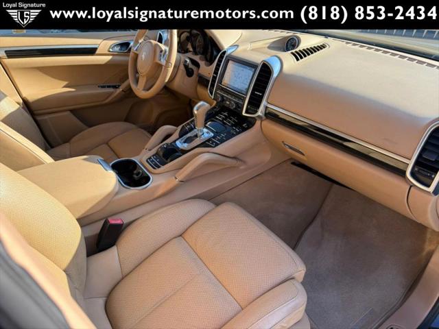 2012 Porsche Cayenne Base