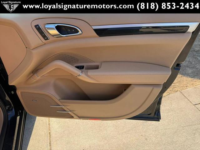 2012 Porsche Cayenne Base