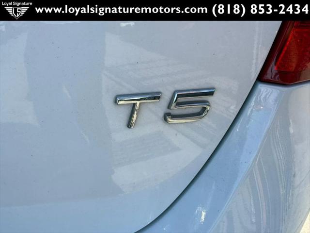 2017 Volvo V60 T5 Dynamic