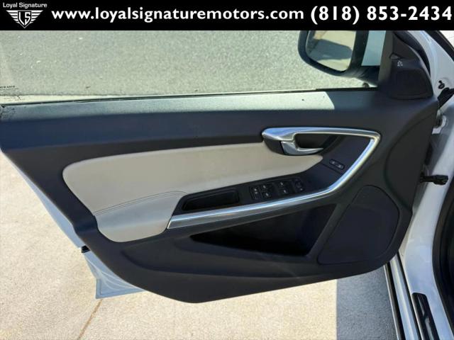 2017 Volvo V60 T5 Dynamic
