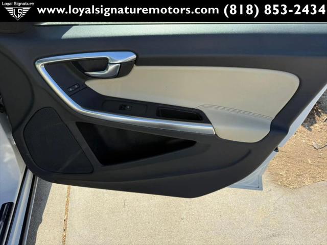 2017 Volvo V60 T5 Dynamic