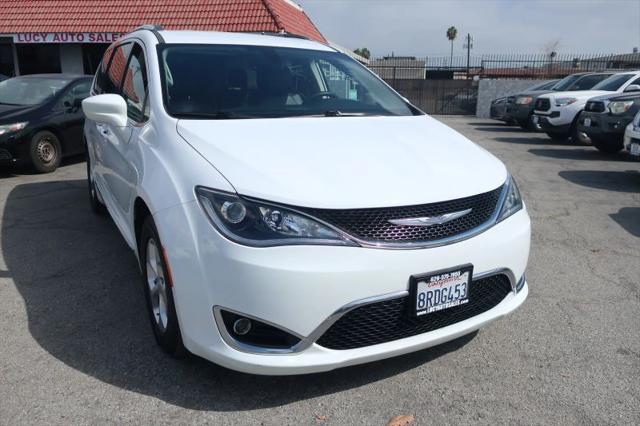 2017 Chrysler Pacifica Touring-L Plus
