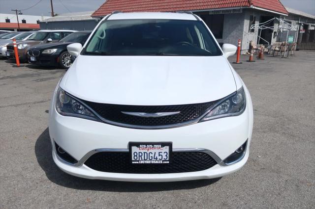 2017 Chrysler Pacifica Touring-L Plus