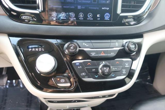 2017 Chrysler Pacifica Touring-L Plus
