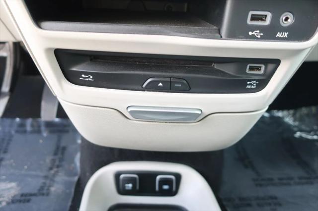 2017 Chrysler Pacifica Touring-L Plus