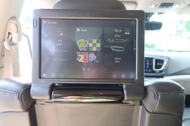 2017 Chrysler Pacifica Touring-L Plus