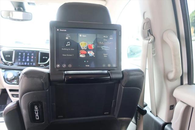 2017 Chrysler Pacifica Touring-L Plus