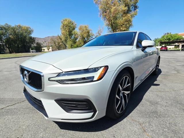 2019 Volvo S60 T6 Momentum
