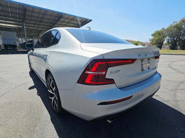 2019 Volvo S60 T6 Momentum