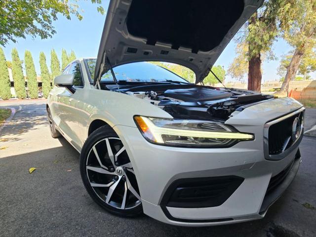 2019 Volvo S60 T6 Momentum