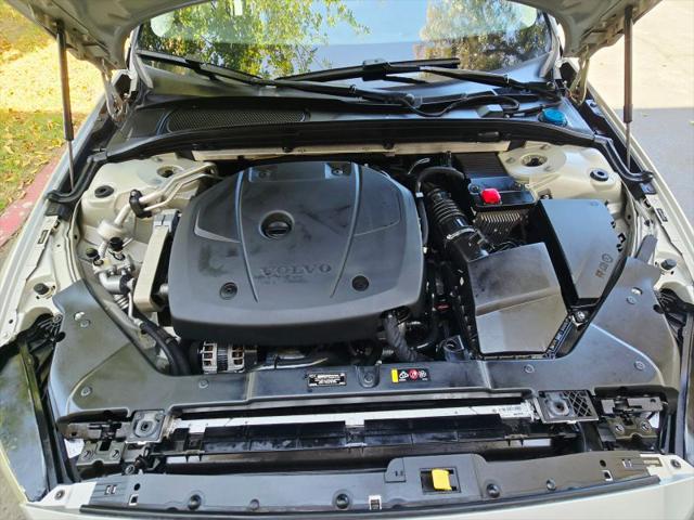 2019 Volvo S60 T6 Momentum
